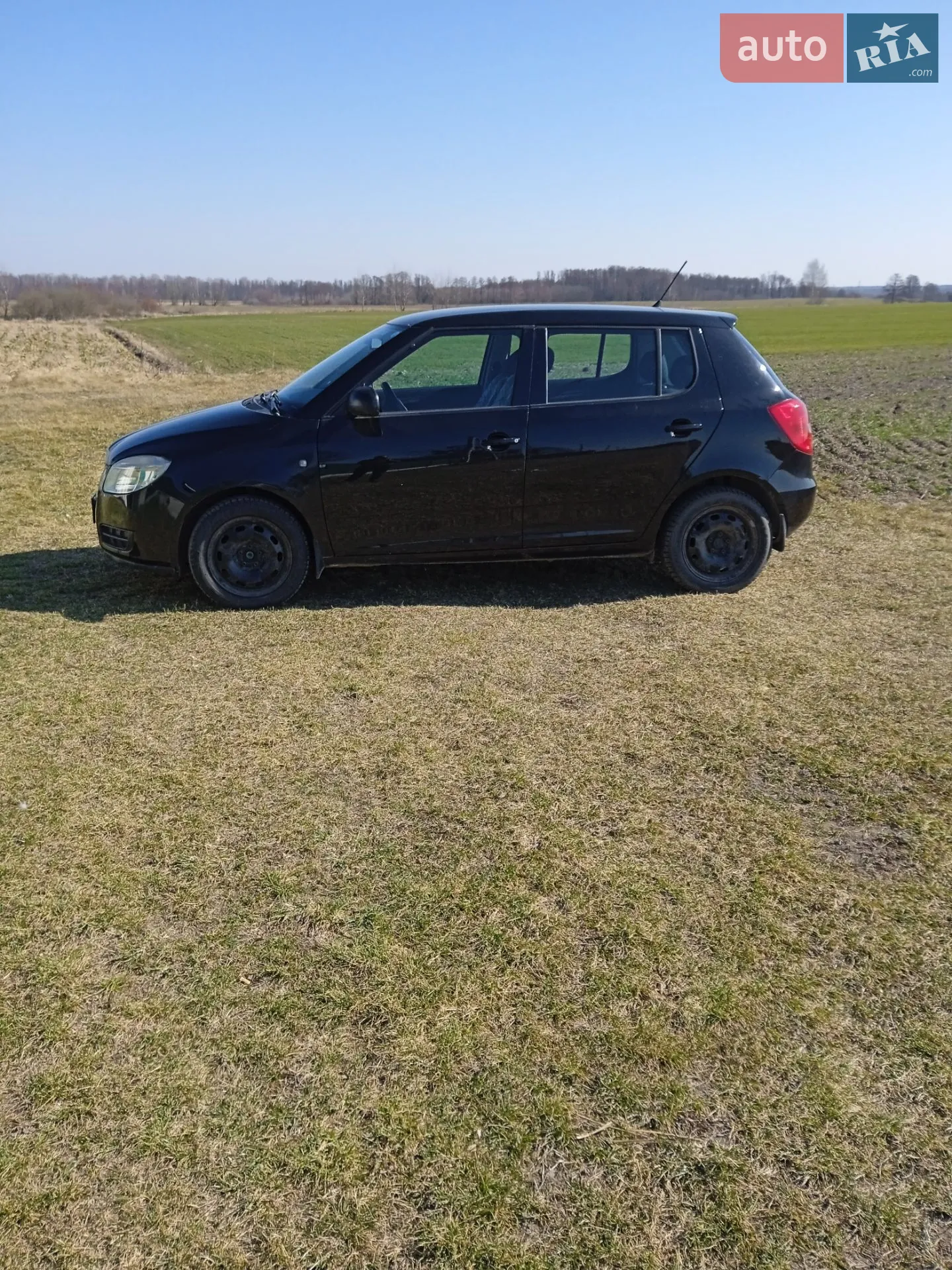 2010 Skoda Fabia - мініатюра 2
