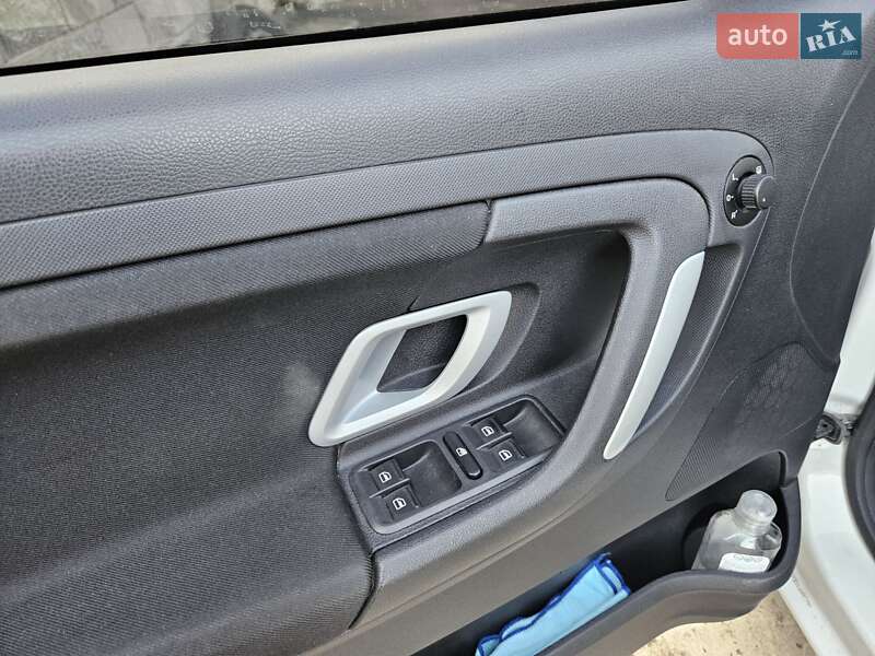 Хетчбек Skoda Fabia 2010 в Рівному