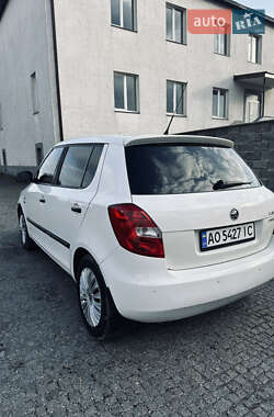 Хетчбек Skoda Fabia 2010 в 