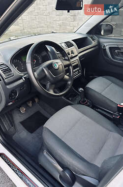Хетчбек Skoda Fabia 2010 в 