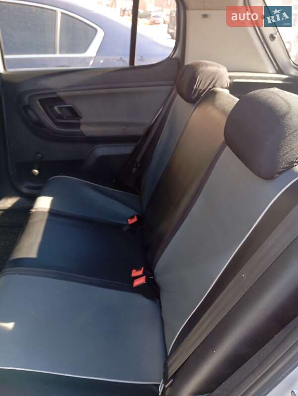 Хэтчбек Skoda Fabia 2012 в Виннице
