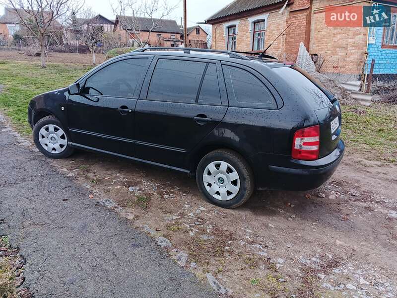 Хетчбек Skoda Fabia 2005 в Вороновиці