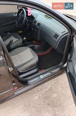 Хетчбек Skoda Fabia 2005 в 