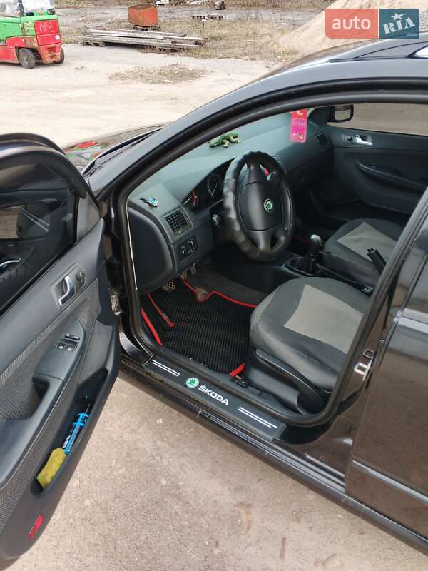 Хетчбек Skoda Fabia 2005 в Вороновиці