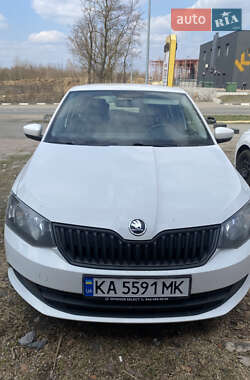 Хэтчбек Skoda Fabia 2016 в 