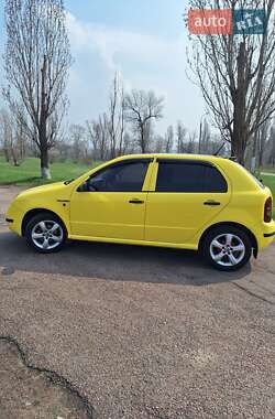 Хэтчбек Skoda Fabia 2001 в 