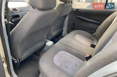 Седан Skoda Fabia 2004 в Николаеве