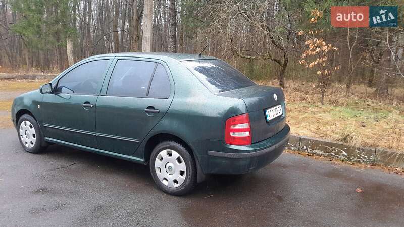 Седан Skoda Fabia 2002 в Рожнятові
