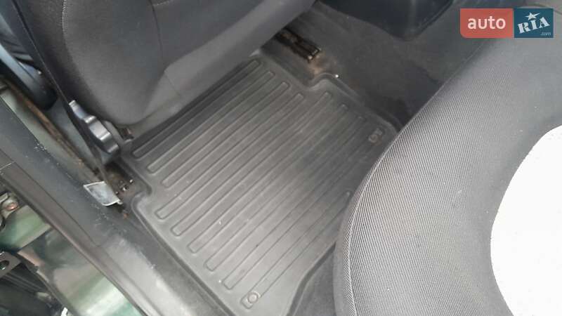 Седан Skoda Fabia 2002 в Рожнятові