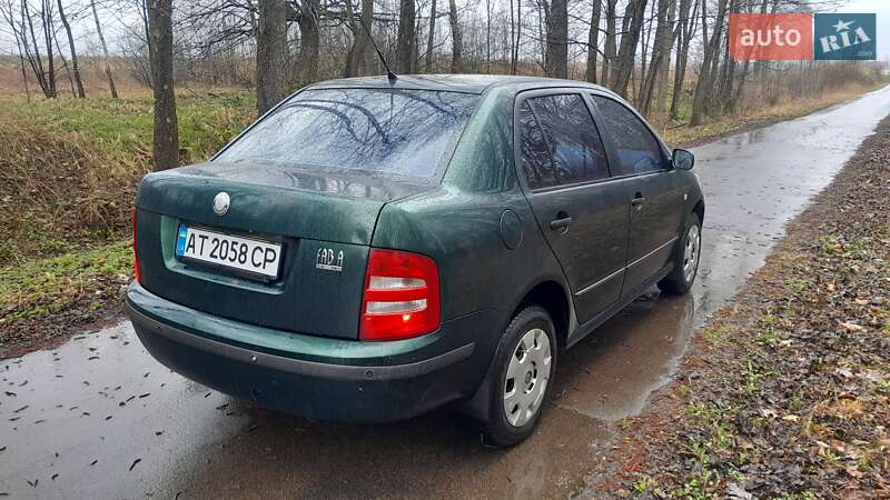 Седан Skoda Fabia 2002 в Рожнятові