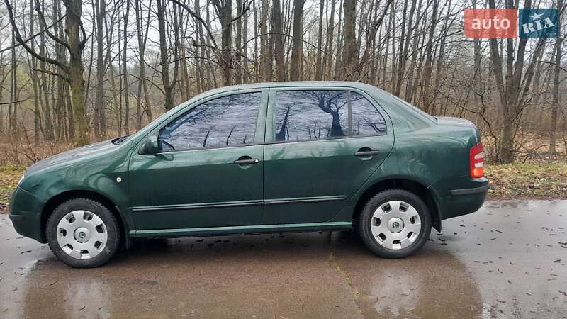 Седан Skoda Fabia 2002 в Рожнятові