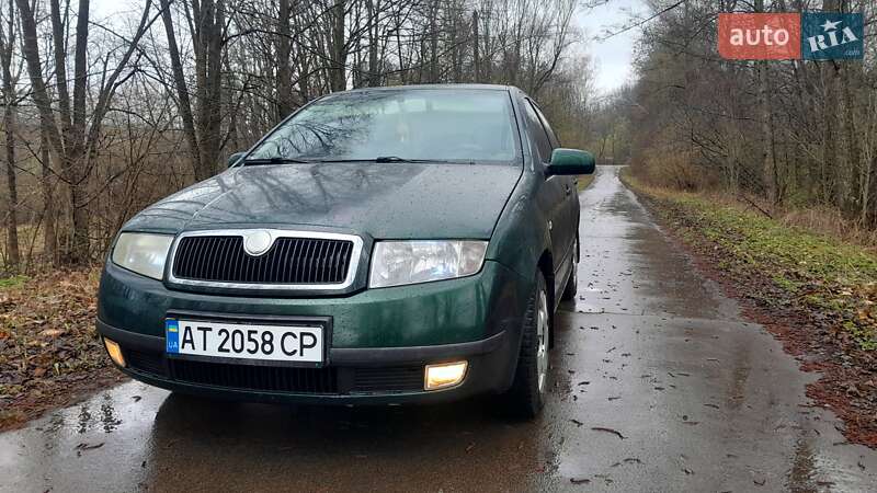 Седан Skoda Fabia 2002 в Рожнятові