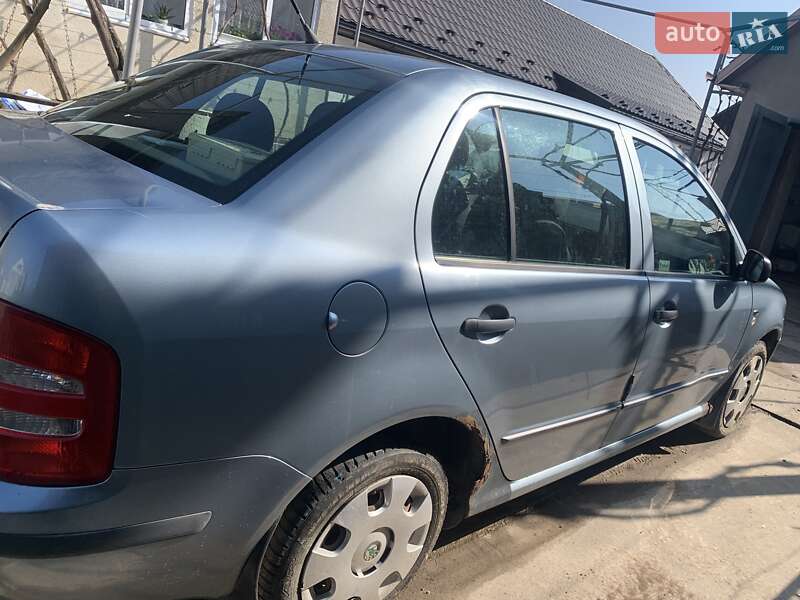 Седан Skoda Fabia 2001 в Мукачево