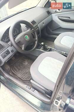 Хэтчбек Skoda Fabia 2001 в 