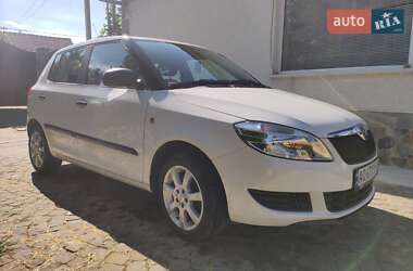 Хэтчбек Skoda Fabia 2010 в 