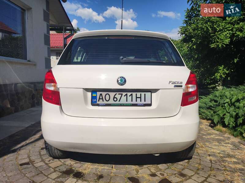 Хэтчбек Skoda Fabia 2010 в Мукачево