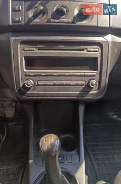 Хэтчбек Skoda Fabia 2010 в 