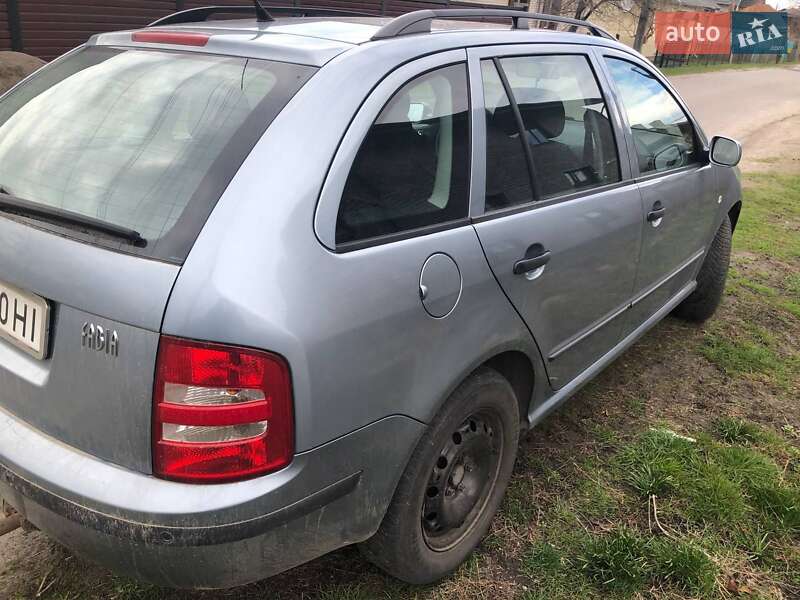 Универсал Skoda Fabia 2004 в Владимире