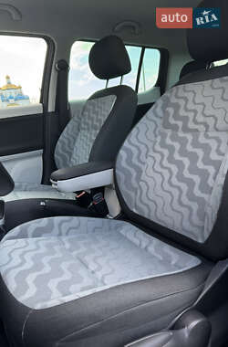 Хетчбек Skoda Fabia 2008 в 