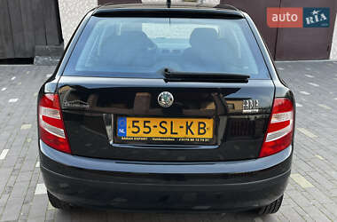 Хэтчбек Skoda Fabia 2006 в 