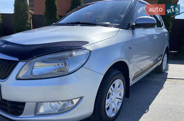 Хетчбек Skoda Fabia 2010 в 