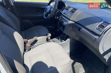 Хетчбек Skoda Fabia 2010 в 
