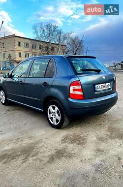 Хэтчбек Skoda Fabia 2005 в 