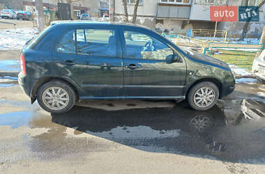 Хетчбек Skoda Fabia 2000 в 