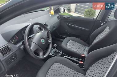 Хэтчбек Skoda Fabia 2005 в 