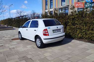 Хэтчбек Skoda Fabia 2006 в 