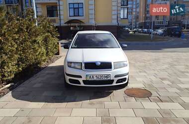 Хэтчбек Skoda Fabia 2006 в 