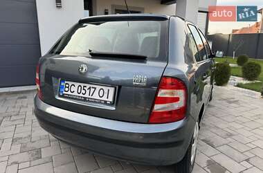 Хэтчбек Skoda Fabia 2005 в 