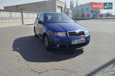 Хэтчбек Skoda Fabia 2006 в 