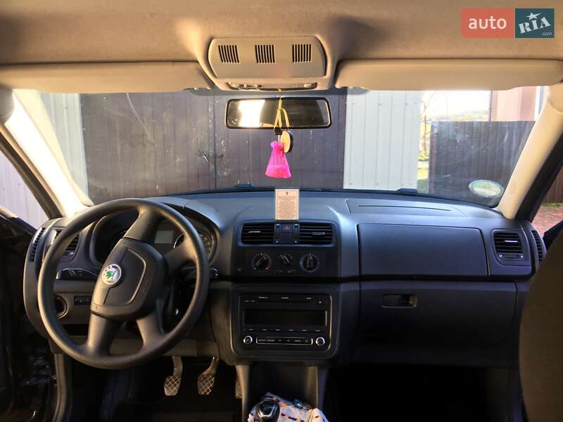 Хетчбек Skoda Fabia 2012 в Рівному