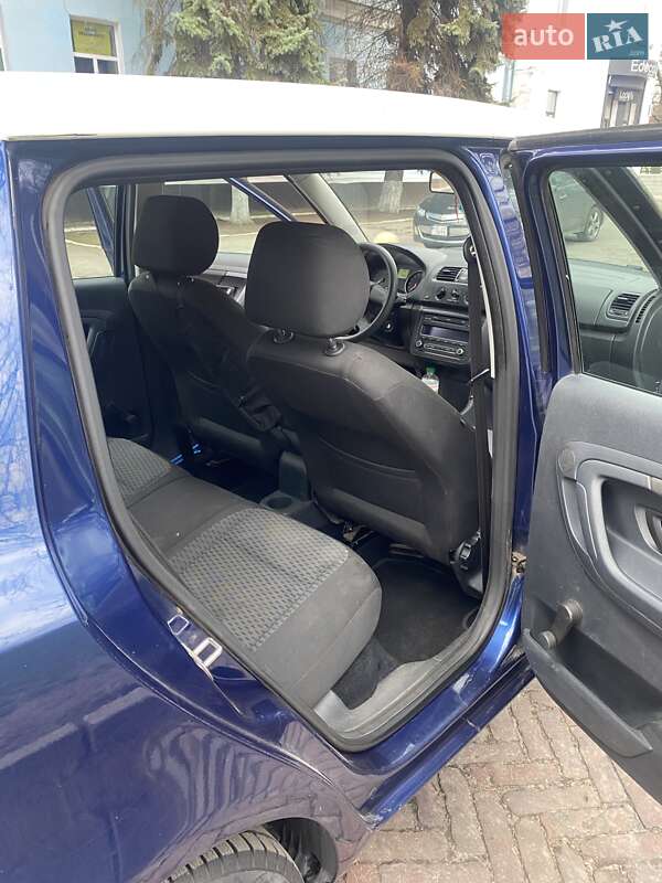 Хэтчбек Skoda Fabia 2010 в Конотопе
