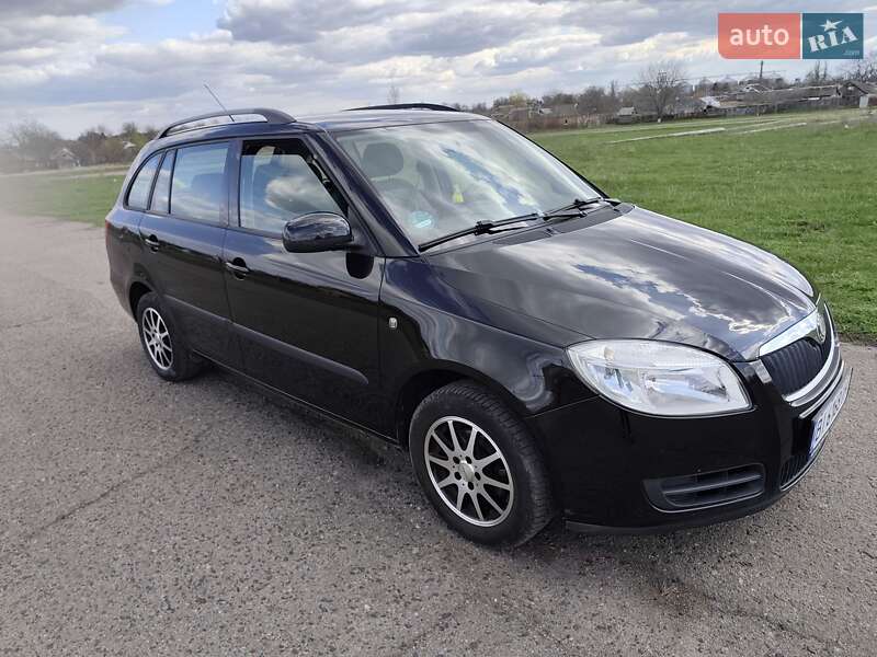 Универсал Skoda Fabia 2008 в Полтаве