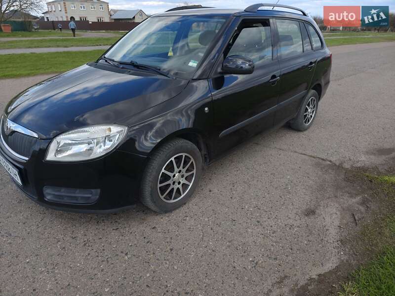 Универсал Skoda Fabia 2008 в Полтаве