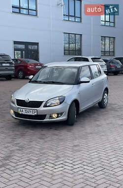 Хэтчбек Skoda Fabia 2014 в 