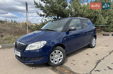 Хэтчбек Skoda Fabia 2014 в 