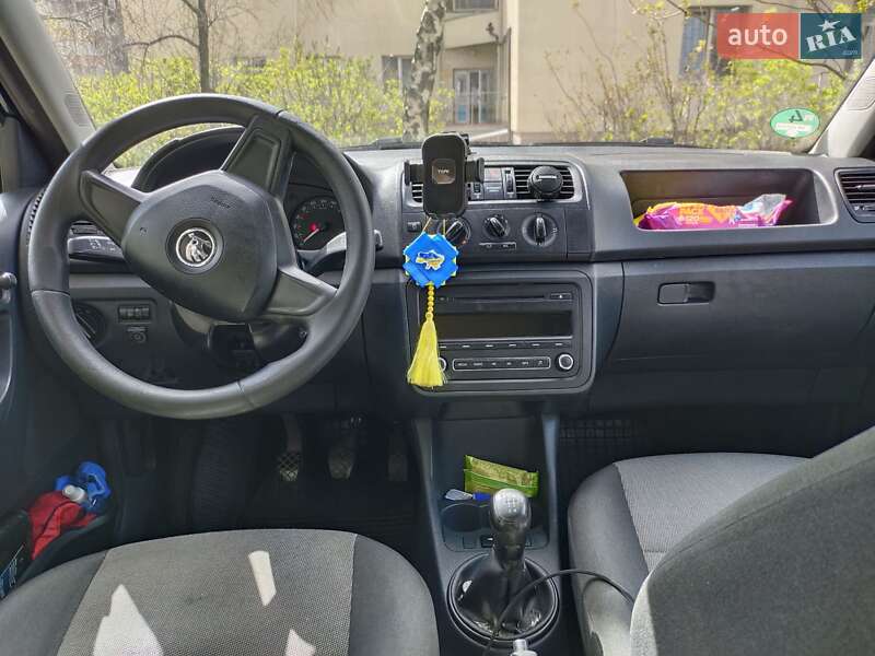 Хэтчбек Skoda Fabia 2014 в Киеве