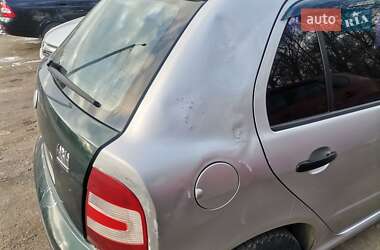 Хетчбек Skoda Fabia 2006 в 