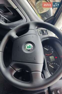 Хэтчбек Skoda Fabia 2009 в 