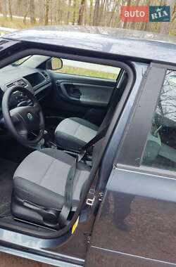 Хэтчбек Skoda Fabia 2009 в 