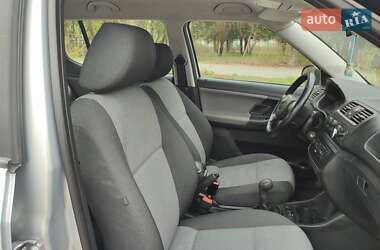 Хэтчбек Skoda Fabia 2010 в 