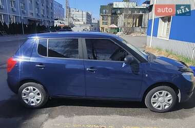 Хетчбек Skoda Fabia 2010 в 