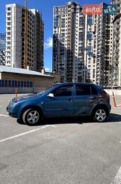 Хэтчбек Skoda Fabia 2003 в 