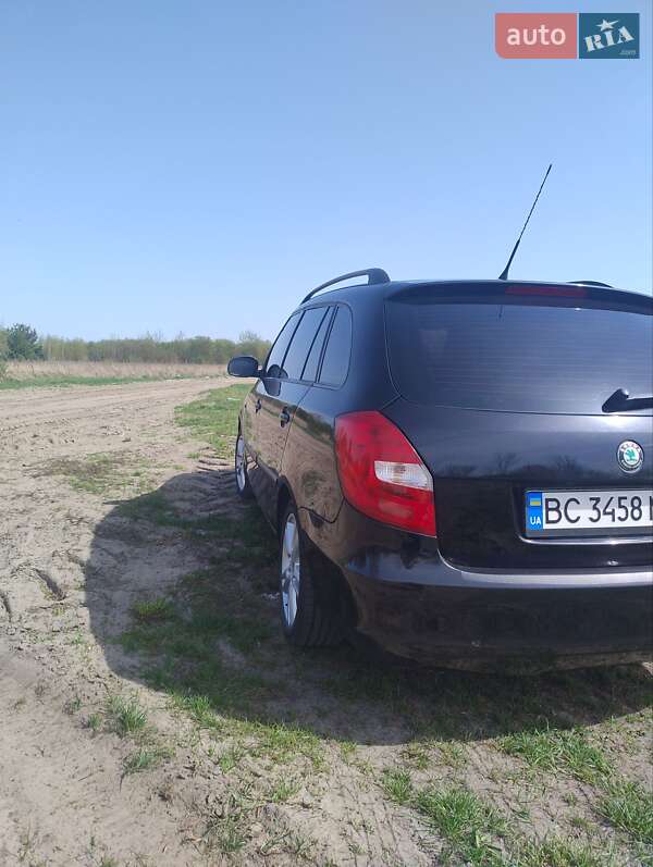 Универсал Skoda Fabia 2009 в Жовкве