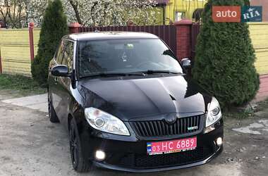 Хэтчбек Skoda Fabia 2011 в 