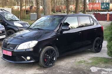 Хэтчбек Skoda Fabia 2011 в 