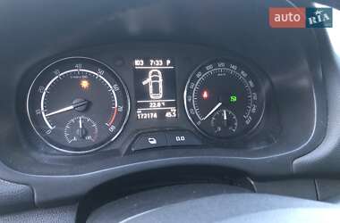 Хэтчбек Skoda Fabia 2011 в 